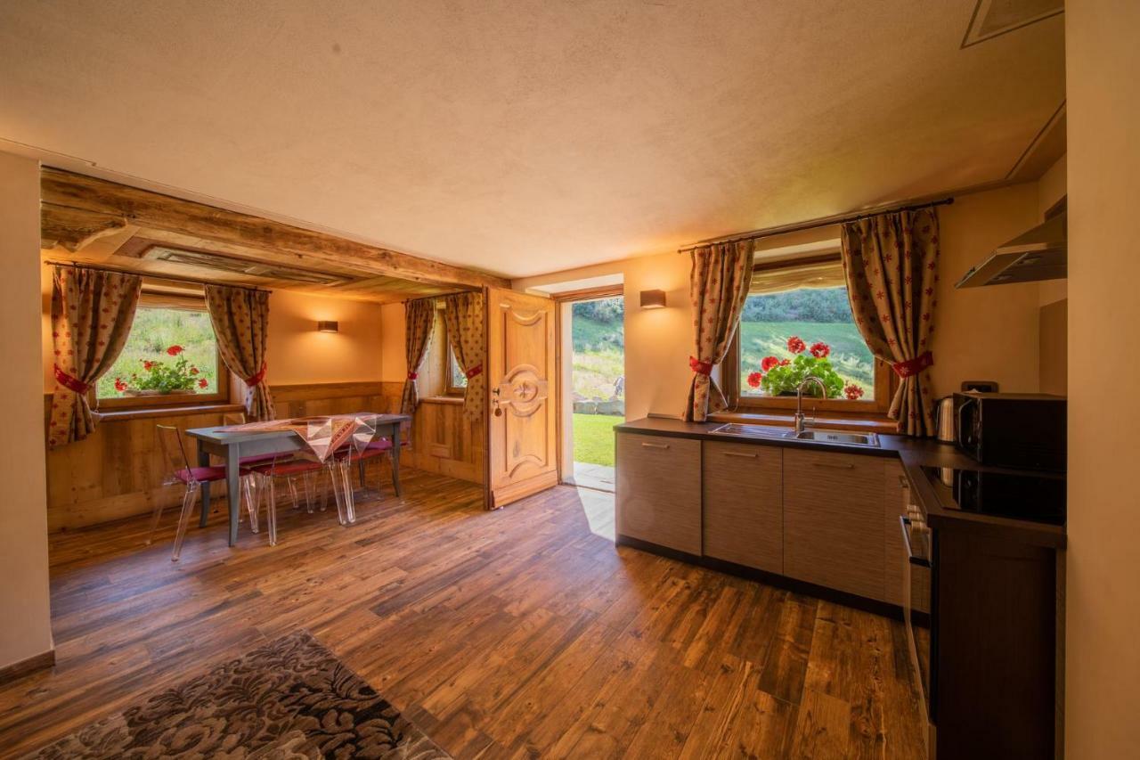 Casa Vacanze Petit Haury - Alloggi Ad Uso Turistico Vda Arvier N 0039 E N 0040 - ภายนอก รูปภาพ